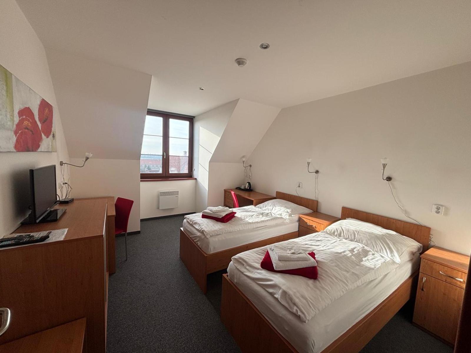 Sport Relax Hotel Na Kopecku Krinec Exterior photo